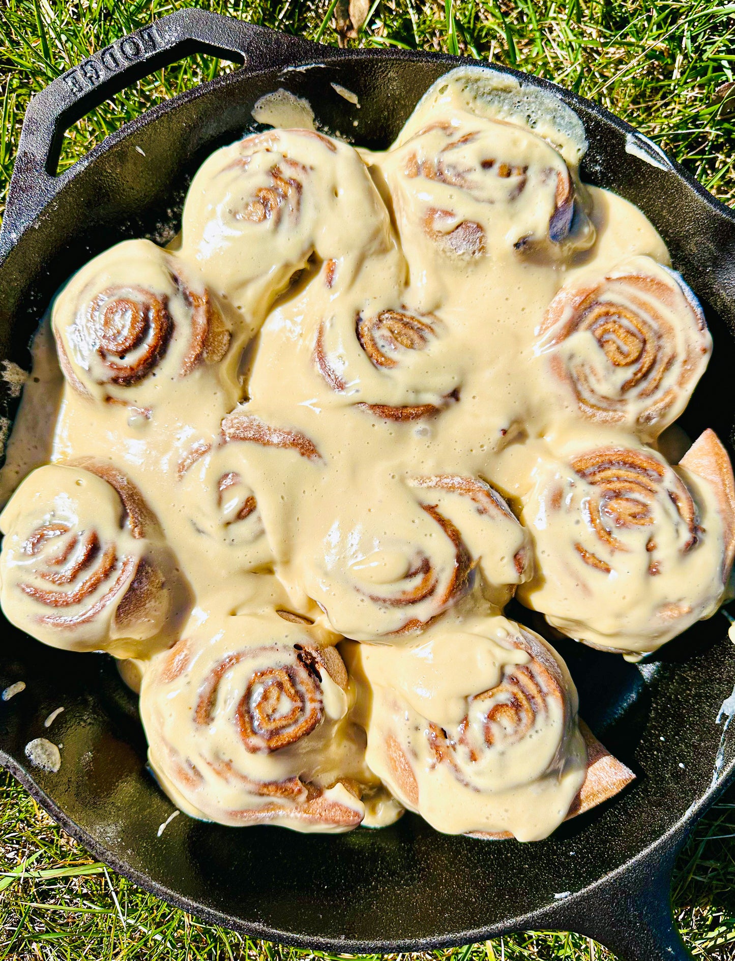 Honey Spelt Cinnamon Rolls