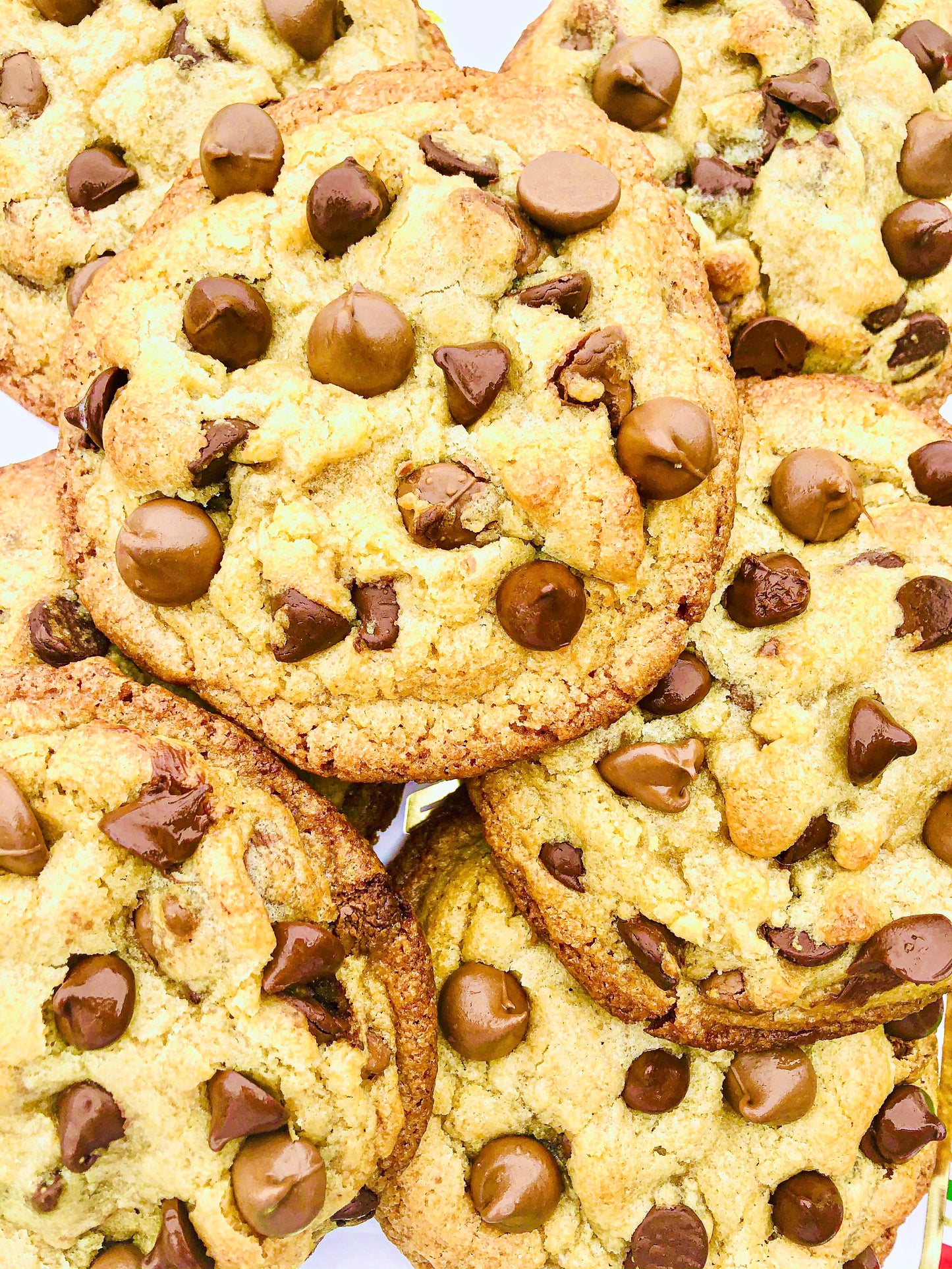 Soft & Gooey Chocolate Chip Cookies